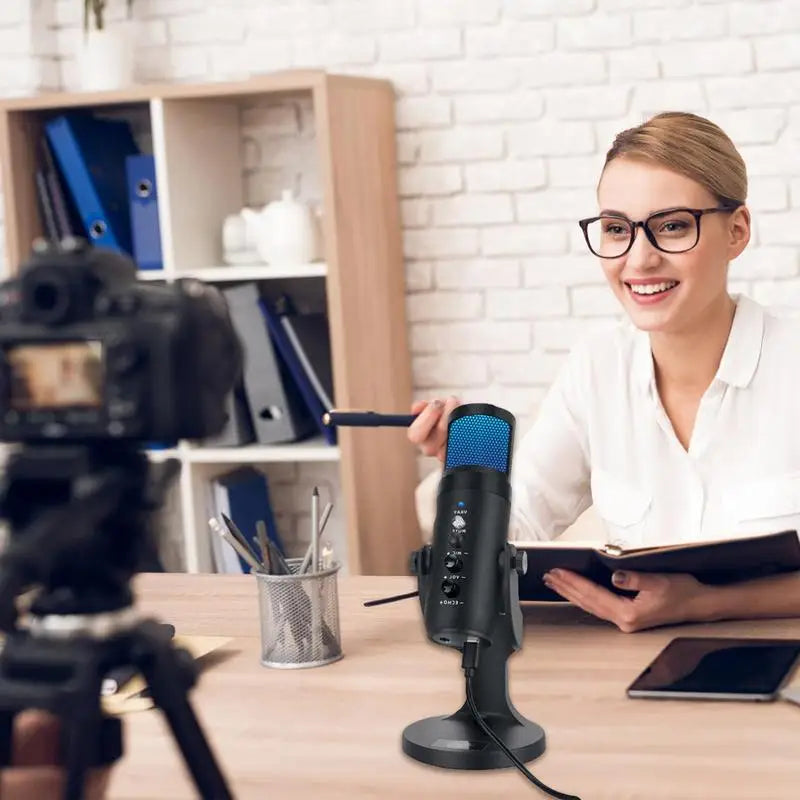 USB Condenser Mic, Quick Mute RGB Indicator Headphone Output